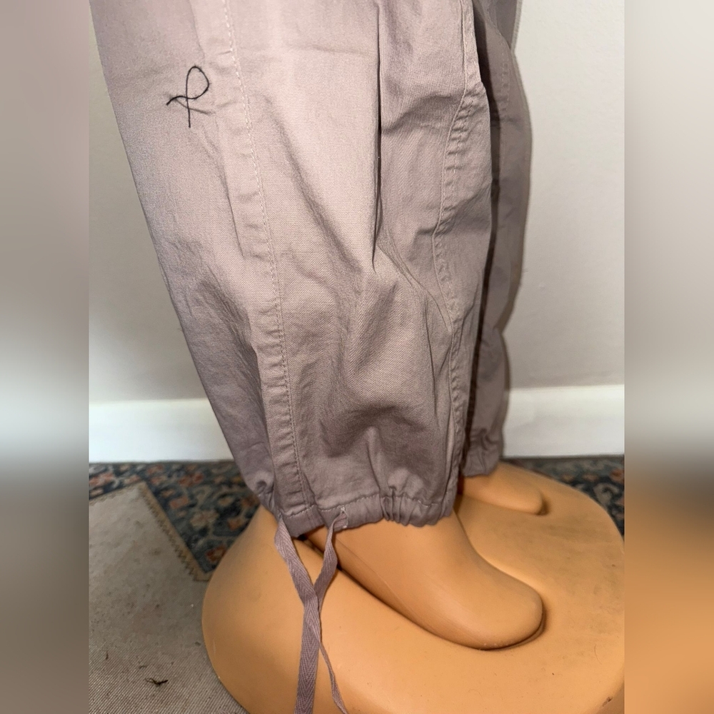 NWT YMI CARGO MID RISE SILVER CLOUD SIZE L - Picture 9 of 10